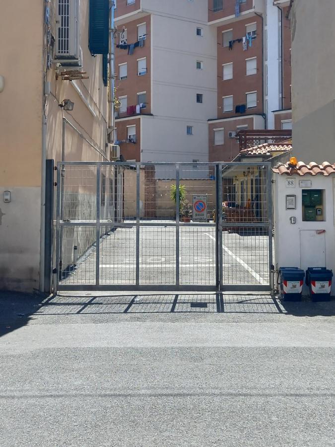 "La Casita", 2 Floors Apartment, Private Parking 1 Car Or 2 Bikes, Air-Cond And Terrace Ливорно Экстерьер фото