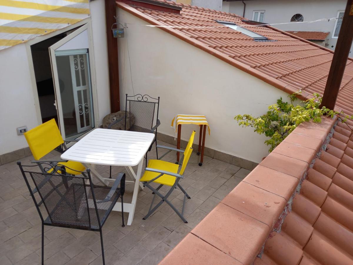 "La Casita", 2 Floors Apartment, Private Parking 1 Car Or 2 Bikes, Air-Cond And Terrace Ливорно Экстерьер фото