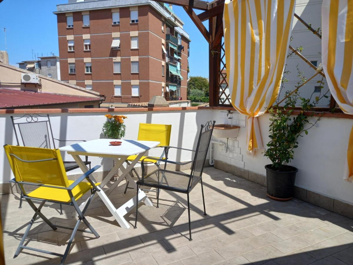 "La Casita", 2 Floors Apartment, Private Parking 1 Car Or 2 Bikes, Air-Cond And Terrace Ливорно Экстерьер фото